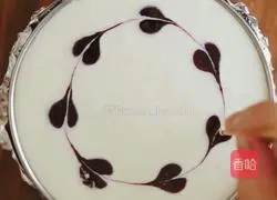 Illustration of how to make blueberry jelly cheesecake 9