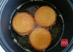 Illustration of how to make pumpkin glutinous rice sandwich cake 16