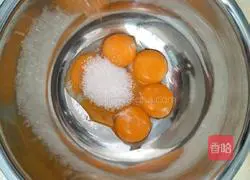 Illustration of how to make chiffon horse pattern cake 3