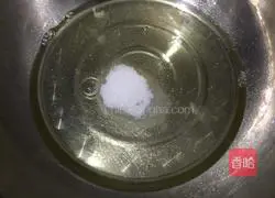 Illustration of how to make cocoa cream layer cake 5