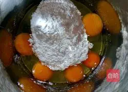 Sponge Cake Recipe Illustration 3