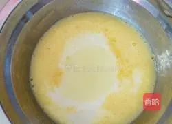 Illustration of how to make cranberry cake roll 4