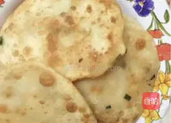 Illustration of how to make scallion pancake 6