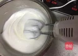 Illustration of how to make 8-inch chiffon cake 4