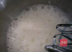 Blueberry Sesame Chiffon Cake Recipe Illustration 6