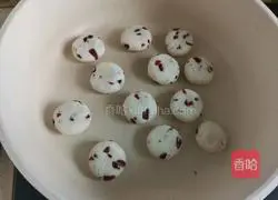 Man Illustration of how to make cranberry yam pancakes 10