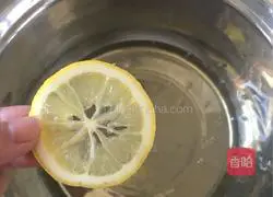 Illustration of how to make meat floss cake rolls 6