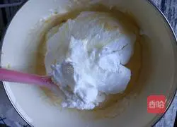 Illustration of how to make six-inch chiffon cake 17