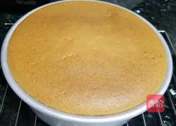 Illustration of how to make eight-inch chiffon cake 12