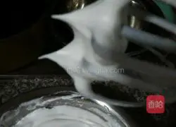 Illustration of how to make chiffon cake 7