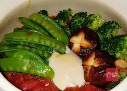 Illustration of how to make Hong Kong style sausage clay pot rice 9