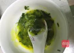 Illustration of how to make scallion and meat floss cake rolls 5