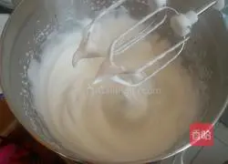 Pumpkin Honey Cake Roll Recipe Illustration 13