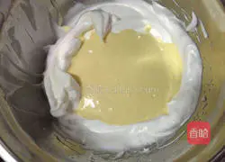 Illustration of how to make a six-inch chiffon cake 10