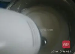 Illustration of how to make eight-inch chiffon heart-shaped cake 5