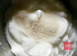 Yoghurt Illustration of how to make eight-inch chiffon cake 8