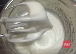 Illustration of how to make cream cake rolls 8