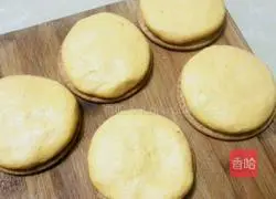 Illustration of how to make pumpkin sandwich cookies 9