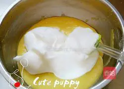 Illustration of how to make chiffon cake 18