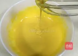 Coconut Cake Roll Recipe Illustration 7