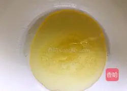 Illustration of how to make raisin cake roll 2