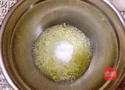 Spinach juice chiffon cake-eight-inch recipe illustration 7