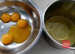 Illustration of how to make eight-inch cocoa chiffon cake 2