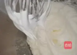 Illustration of how to make 8-inch cocoa chiffon cake 9