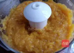 Illustration of how to make mung bean pumpkin cake 6