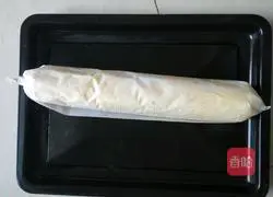 Illustration of how to make cream cake roll 14