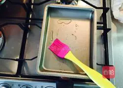 Two-color cake banana roll recipe illustration 3