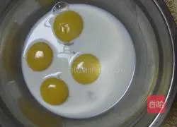 Illustration of how to make chiffon cake 6