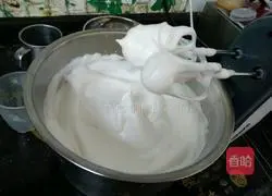 Illustration of how to make eight-inch chiffon cake 5