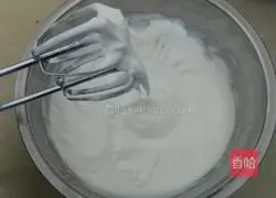 Camouflage chiffon meat floss cake roll recipe illustration 4