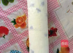 Illustration of how to make raisin cake roll 15