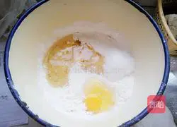 Illustration of how to make walnut and peach cake 2