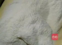 Illustration of how to make crispy egg sponge cake 7