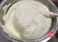 Illustration of how to make small mountain roll cake 8