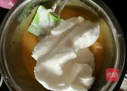 Illustration of how to make chiffon cake cake embryo 8