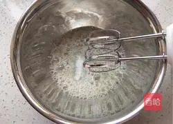 Illustration of how to make dragon fruit chiffon cake (8 inches) 6