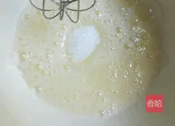 Illustration of how to make chiffon cake 6