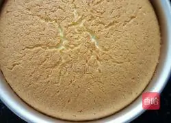 Illustration of how to make chiffon cake 16