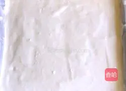 Illustration of how to make meat floss cake rolls 14