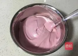 Illustration of how to make dragon fruit chiffon cake (8 inches) 10