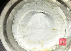 Illustration of how to make eight-inch chiffon cake 2