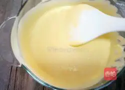 Illustration of how to make chiffon cake 14