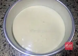 Illustration of how to make eight-inch chiffon cake 12