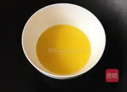 Illustration of how to make six-inch sponge cake 4