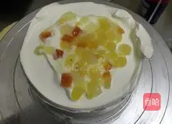 Cream Decorated Cake Recipe Illustration 3