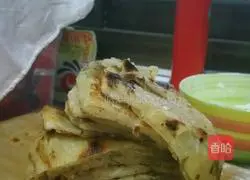 Illustration of how to make thin layer pancakes 9